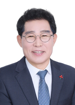 김진균
