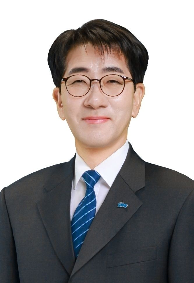 김회석