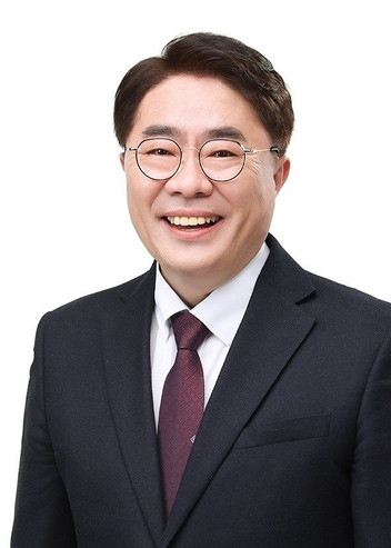 최진현