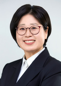 김지은