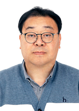 김용석