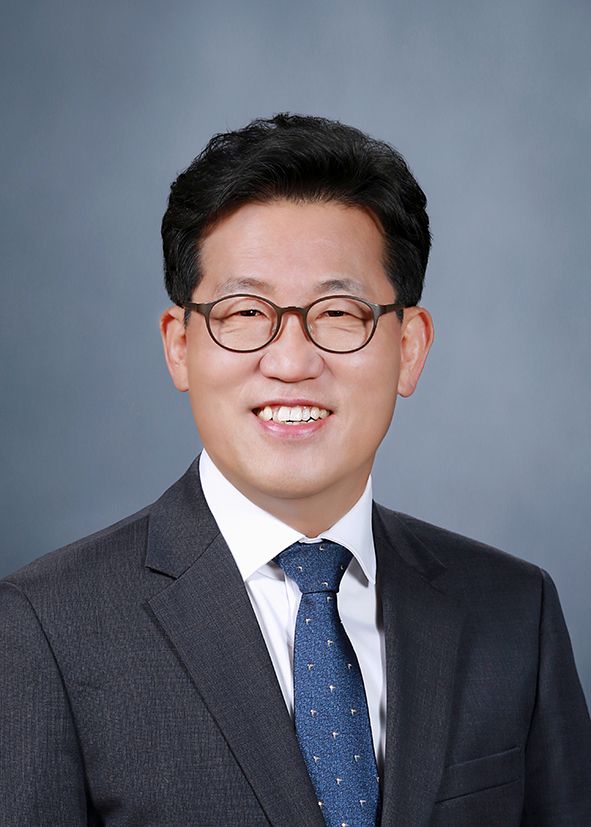 김창현